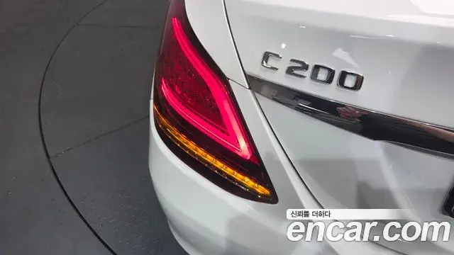 Mercedes-Benz C-Class 2020 — Şəkil 11/28