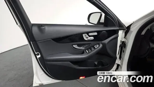 Mercedes-Benz C-Class 2020 — Şəkil 5/28