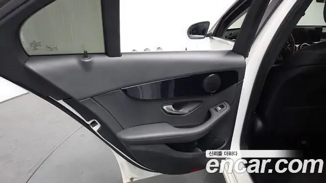 Mercedes-Benz C-Class 2020 — Şəkil 28/28