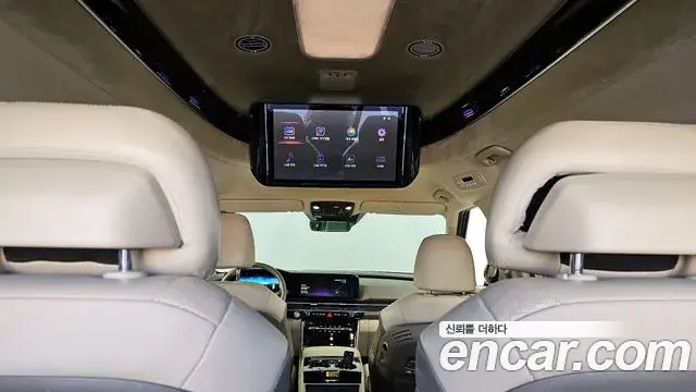 Kia Carnival 2023 — Фото 19/20