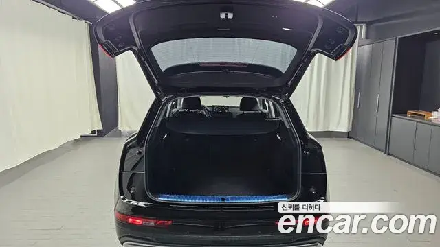Audi Q5 2023 — Photo 19/20