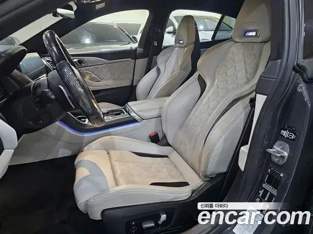 BMW M8 2020 — Photo 11/20