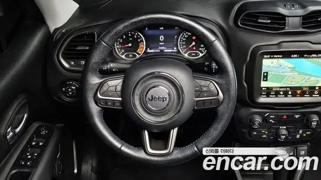 Jeep Renegade 2020 — ფოტო 11/32