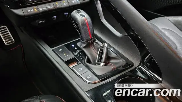 Hyundai The New Avante Hybrid 2020 — ფოტო 8/35