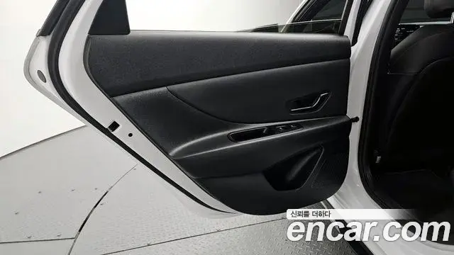Hyundai The New Avante Hybrid 2020 — ფოტო 35/35