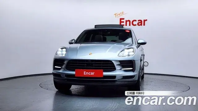 Porsche Macan 2021 — Şəkil 29/34