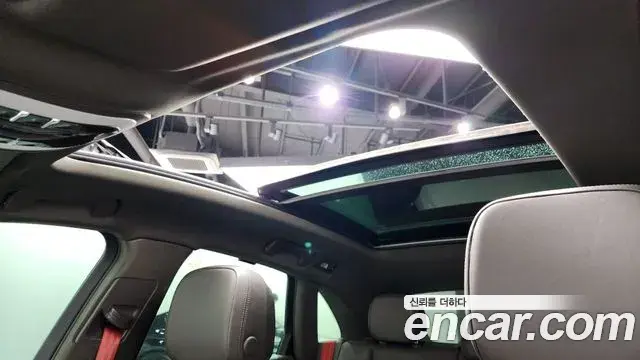 Porsche Macan 2021 — Şəkil 30/34