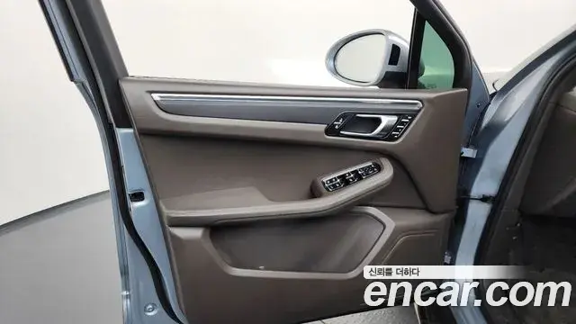 Porsche Macan 2021 — Şəkil 4/34