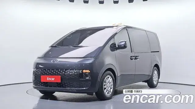 Hyundai Staria 2022 — ფოტო 4/20