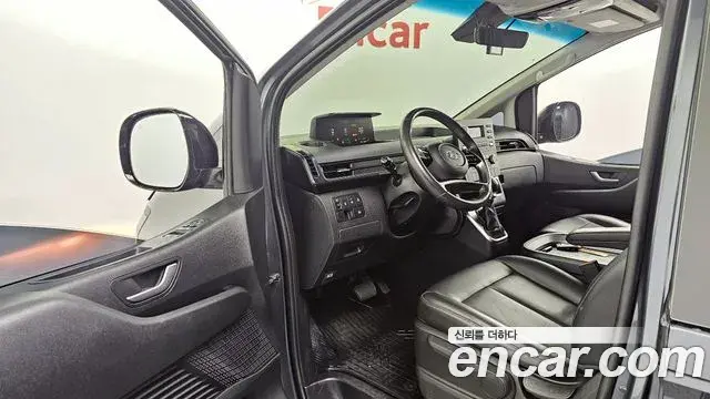 Hyundai Staria 2022 — ფოტო 10/20