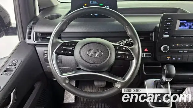 Hyundai Staria 2022 — ფოტო 7/20