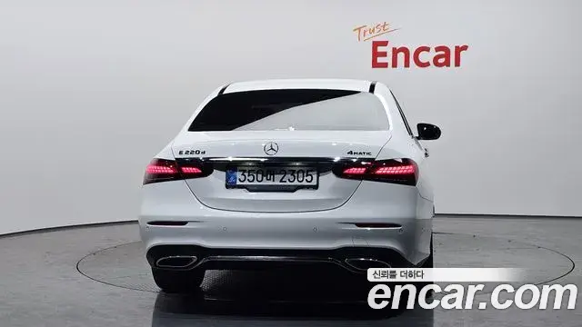 Mercedes-Benz E-Class 2020 — Şəkil 12/30