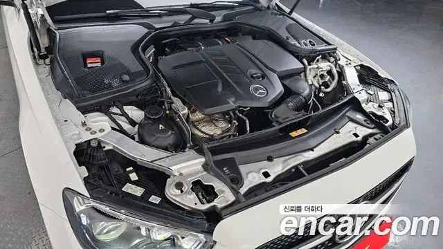 Mercedes-Benz E-Class 2020 — Şəkil 27/30
