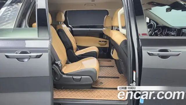 Kia Carnival 2022 — Фото 11/20