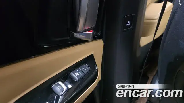Kia Carnival 2022 — Фото 18/20