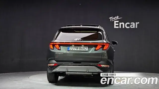 Hyundai Tucson Hybrid 2022 — Photo 25/33