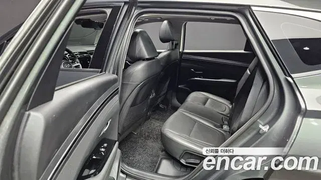 Hyundai Tucson Hybrid 2022 — Photo 26/33