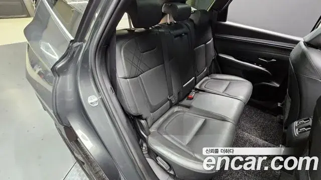 Hyundai Tucson Hybrid 2022 — Photo 31/33