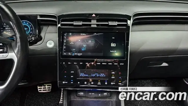 Hyundai Tucson Hybrid 2022 — Photo 19/33