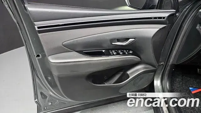 Hyundai Tucson Hybrid 2022 — Photo 32/33