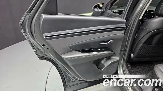 Hyundai Tucson Hybrid 2022 — Photo 27/33