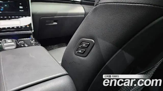 Hyundai Tucson Hybrid 2022 — Photo 16/33