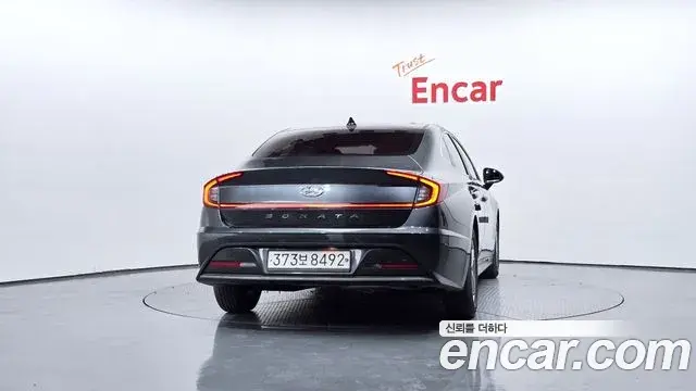 Hyundai Sonata Hybrid 2020 — ფოტო 31/32