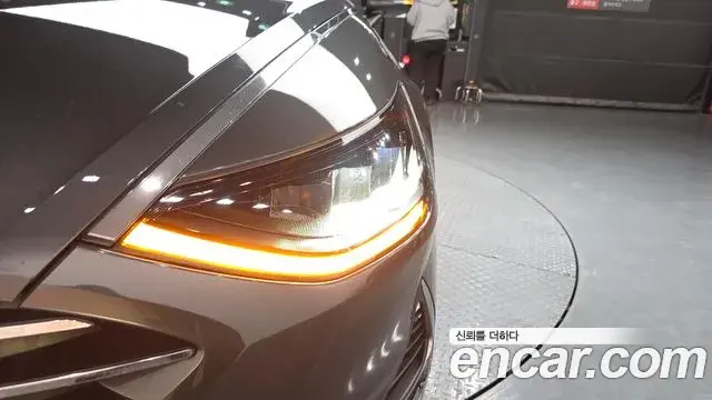Hyundai Sonata Hybrid 2020 — ფოტო 28/32
