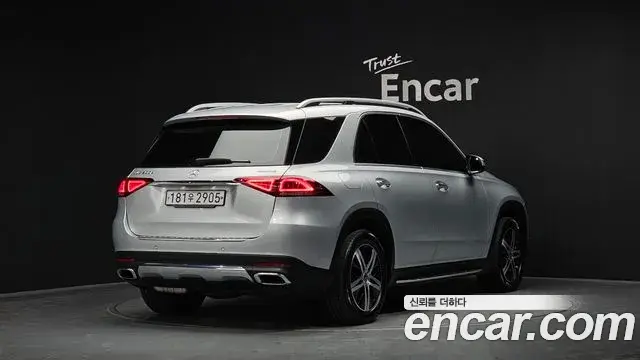 Mercedes-Benz GLE-Class 2019 — Фото 2/20