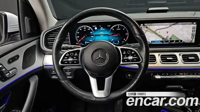 Mercedes-Benz GLE-Class 2019 — Фото 13/20