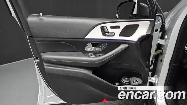 Mercedes-Benz GLE-Class 2019 — ფოტო 8/35