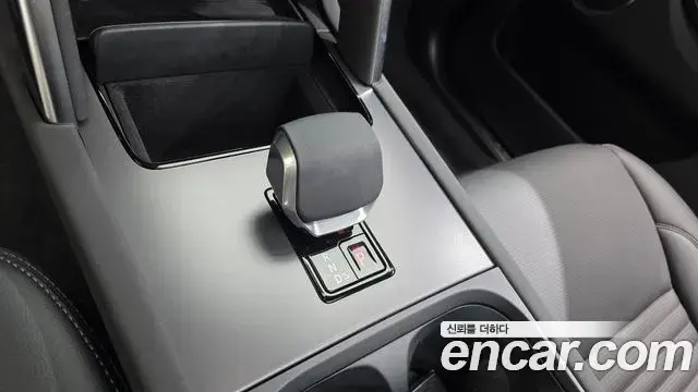 Land Rover Discovery Sport 2025 — ფოტო 1/20