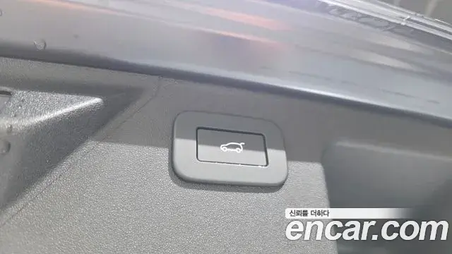 Land Rover Discovery Sport 2025 — ფოტო 3/20