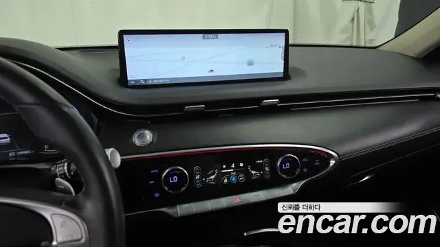 Genesis GV70 2021 — Photo 16/20
