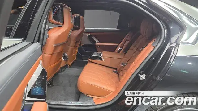 BMW 7 Series 2025 — ფოტო 19/20