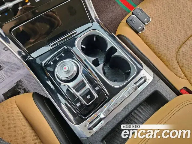 Kia Carnival 2021 — Şəkil 19/20