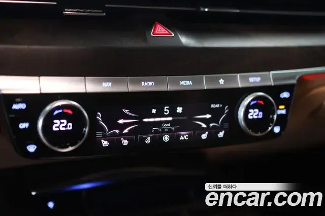 Genesis G80 2020 — Photo 13/20