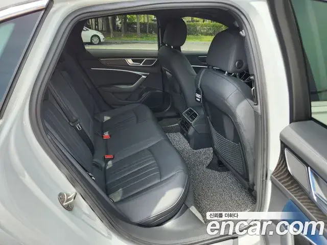 Audi A6 2021 — Photo 18/20