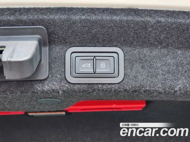 Audi A6 2021 — Photo 2/20