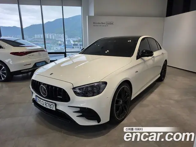 Mercedes-Benz E-Class 2023 — ფოტო 6/17