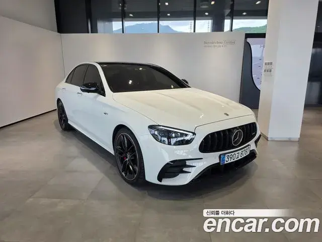Mercedes-Benz E-Class 2023 — ფოტო 4/17