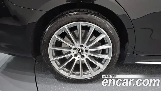 Mercedes-Benz S-Class 2023 — ფოტო 20/32