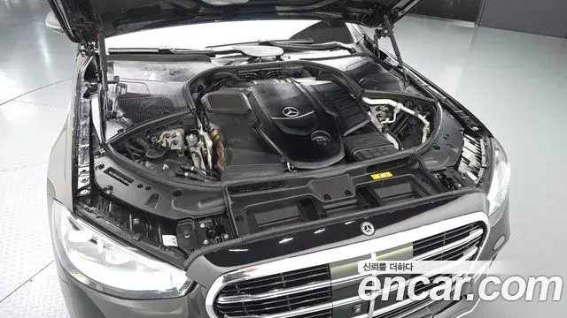 Mercedes-Benz S-Class 2023 — ფოტო 4/32