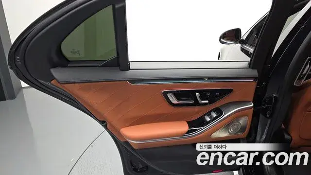 Mercedes-Benz S-Class 2023 — ფოტო 17/32