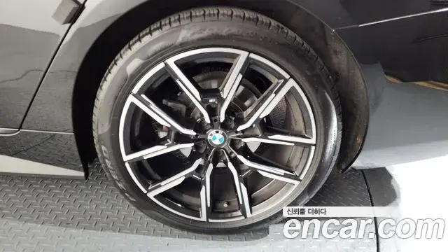 BMW 4 Series 2022 — Şəkil 10/36