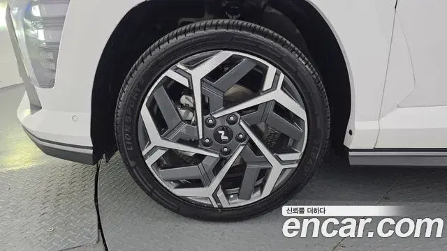 Hyundai Kona Hybrid 2023 — Photo 3/20
