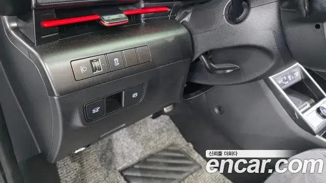 Hyundai Kona Hybrid 2023 — Photo 17/20