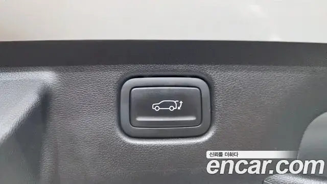 Hyundai Kona Hybrid 2023 — Photo 2/20