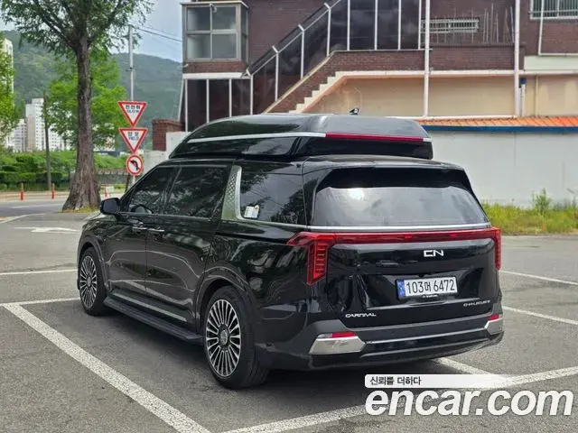 Kia Carnival 2024 — Photo 14/20