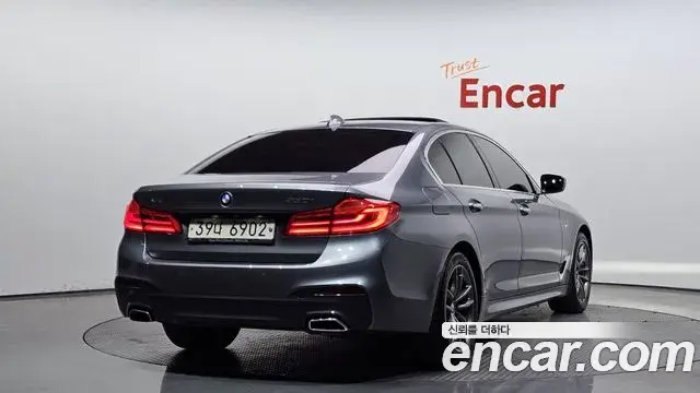 BMW 5 Series 2018 — Şəkil 5/20